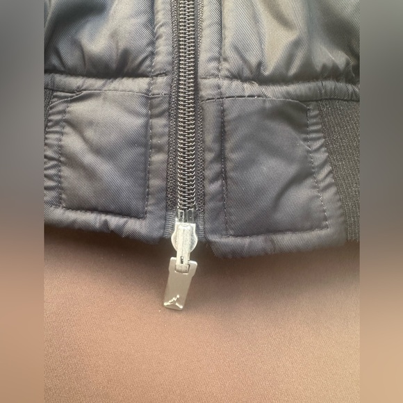 Jordan reversible jacket Boys 13-15 years 
Pit to pit: 20”
Length: 25” - Picture 7 of 13